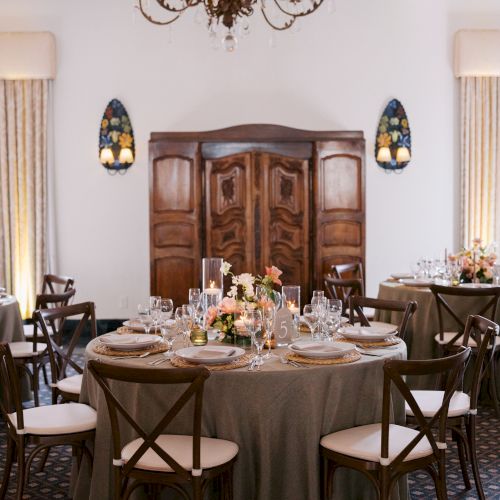 A formal banquet setup in our Tucson Ballroom.